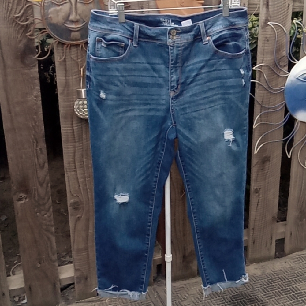 Woman.'s Time and tru 16Mid-Rise Blue. Very.Good Stretch.